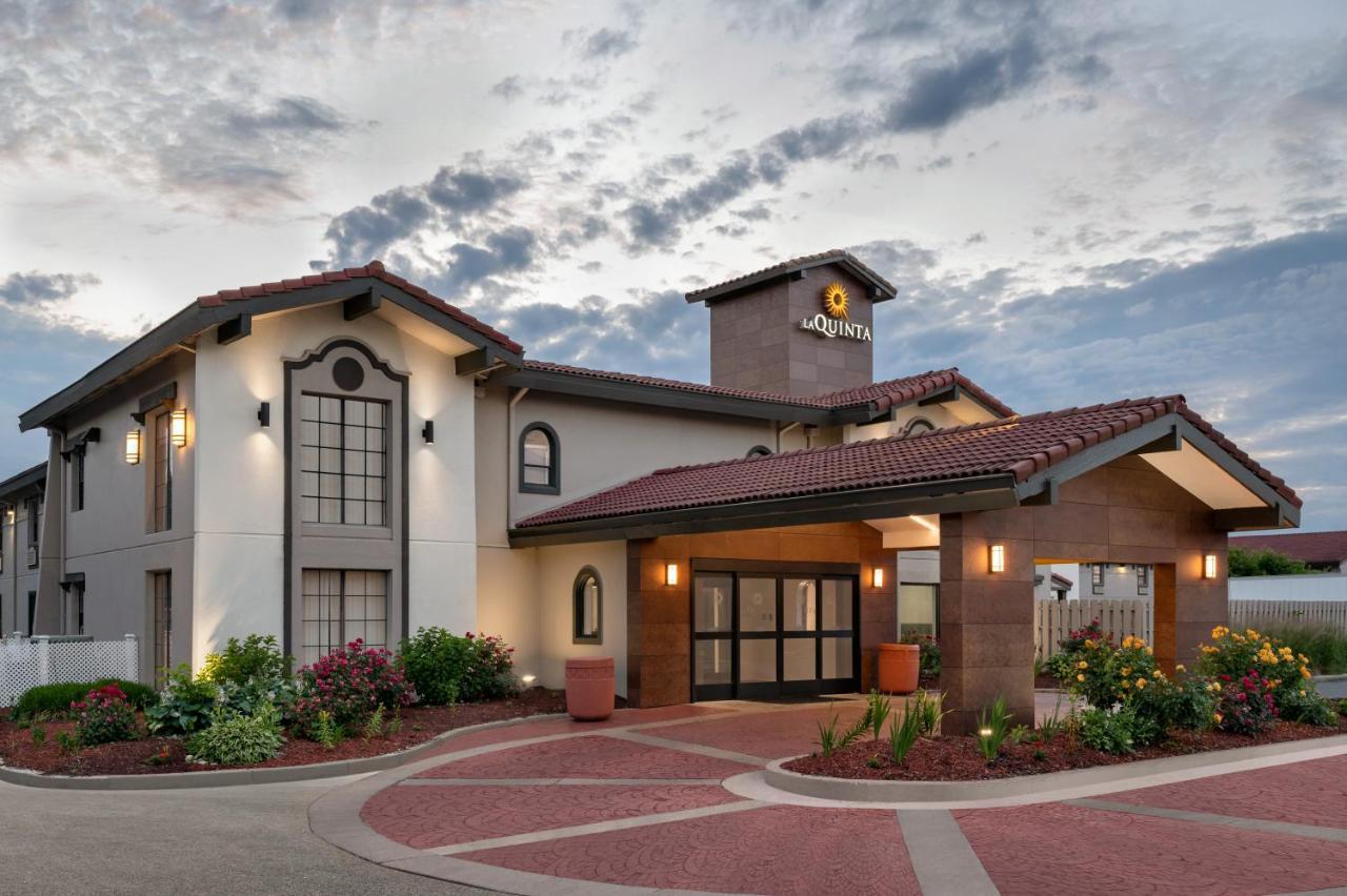 La Quinta Inn By Wyndham Columbus Airport Area Exterior foto